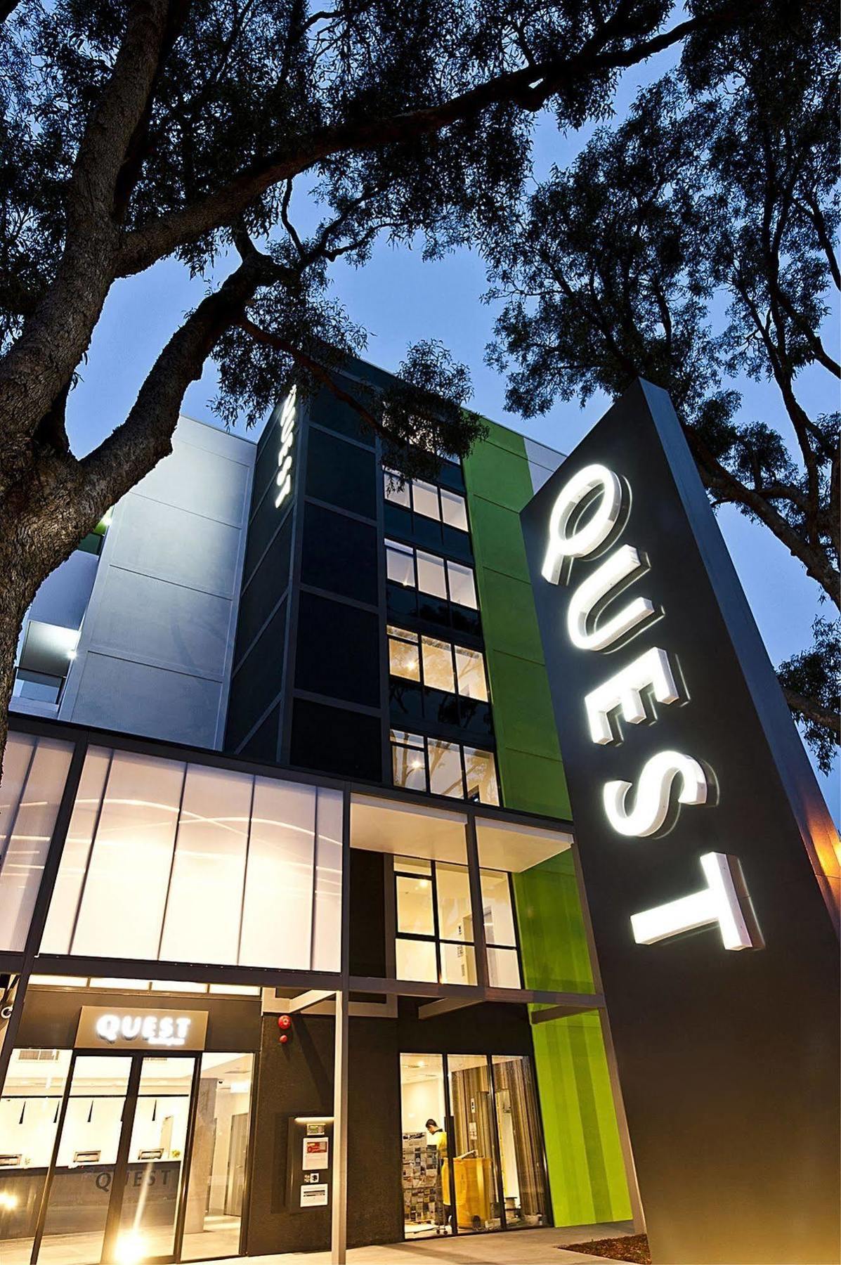 Quest Rockingham Aparthotel Exterior photo