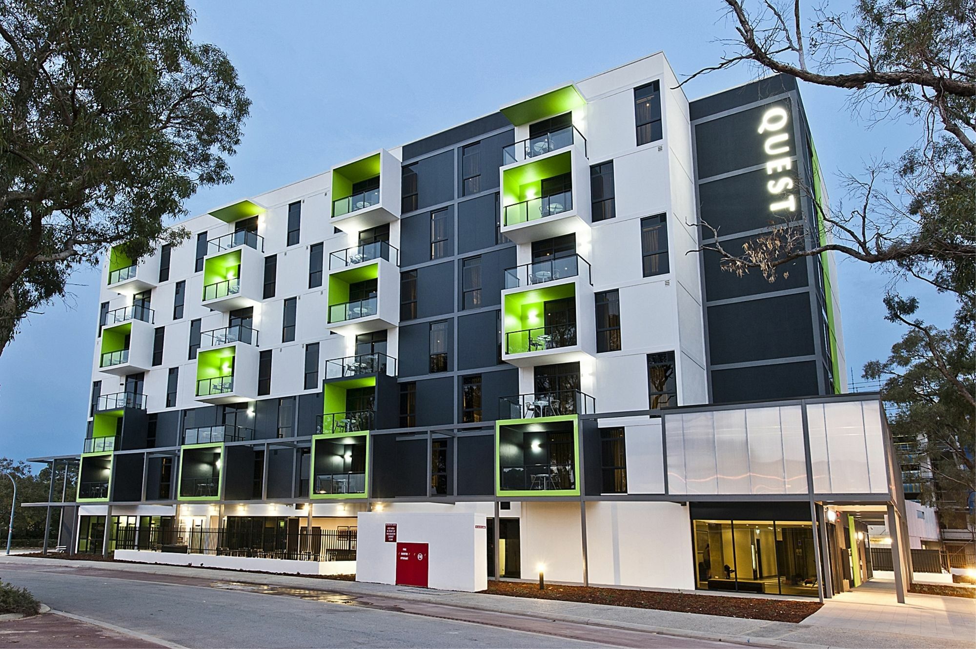 Quest Rockingham Aparthotel Exterior photo